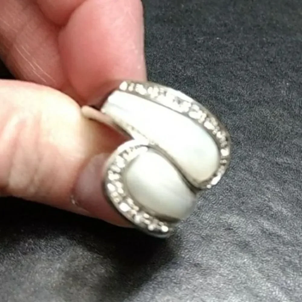 Silver tone ring with white stone Size 8